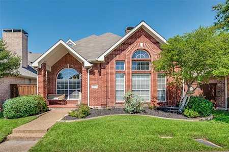 313 Moss Hill Road Irving, TX 75063