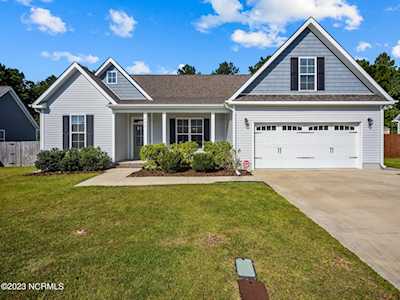 106 Shadow Creek Dr Hubert, NC 28539
