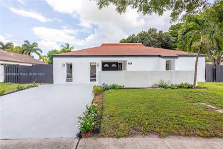 4996 SW 95th Ave Cooper City, FL 33328