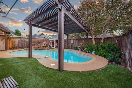 2324 Heatherwoods Way Carrollton, TX 75007
