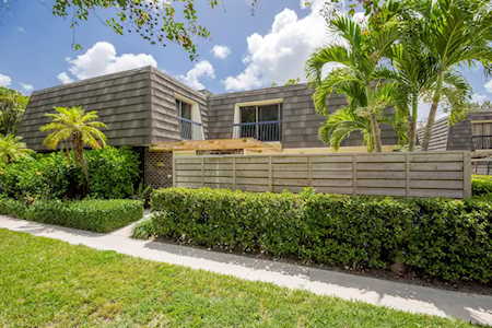 211 2nd Terrace Palm Beach Gardens, FL 33418
