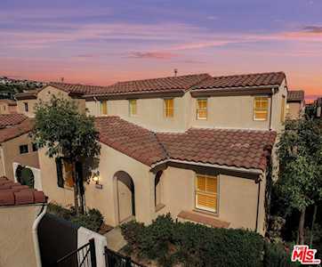 20266 Livorno Way Northridge, CA 91326