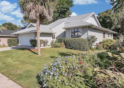 1003 Lake Avoca Dr Tarpon Springs, FL 34689
