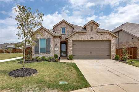 3524 Hunter Street Aubrey, TX 76227