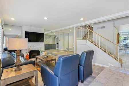 5638 Etiwanda Ave #4 Tarzana, CA 91356