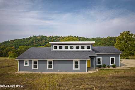 607 Day Rd Taylorsville, KY 40071
