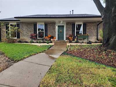2033 Peters Cove Carrollton, TX 75007