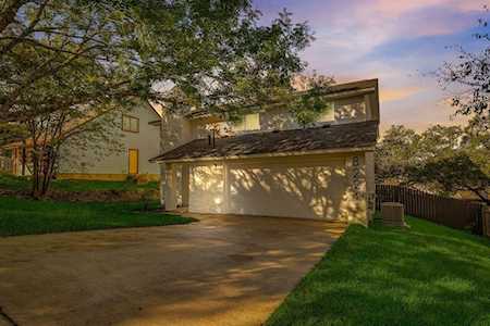 8224 Belclaire LN Austin, TX 78748