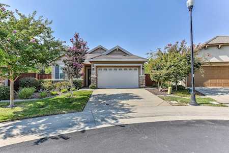 2033 Coryton Lane Roseville, CA 95747