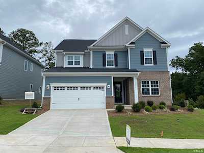 2439 Cresent Hill Drive Fuquay Varina, NC 27526