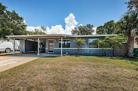 910 Sandpiper WAY St. Petersburg, FL 33707