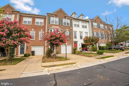 6316 Pine Stand Ln Alexandria, VA 22312