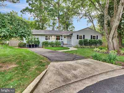 609 Thelma Circle SW Vienna, VA 22180