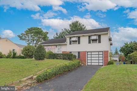 211 Lawrence Rd Broomall, PA 19008