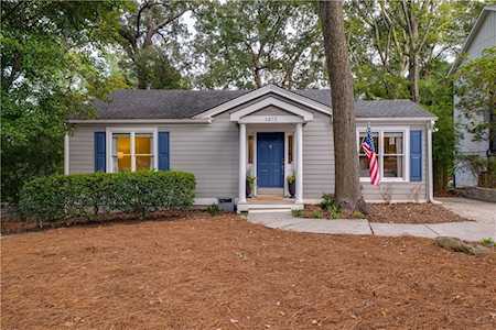 1875 Woodland Hills Avenue NW Atlanta, GA 30318