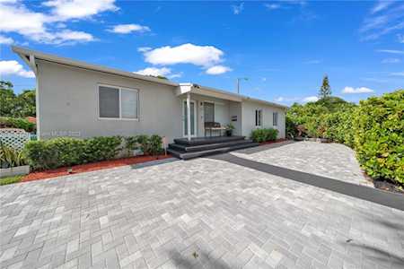 2194 SW 25th Ter Miami, FL 33133