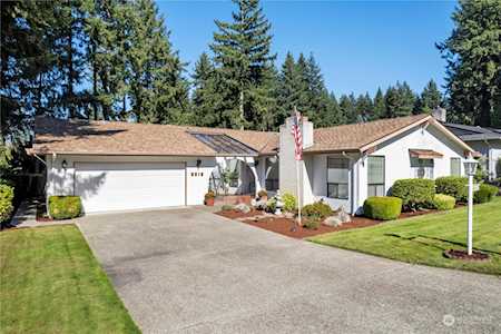 8815 Park Ridge Dr W University Place, WA 98467