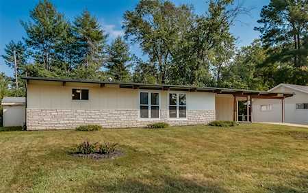405 Whitehall Dr Manchester, MO 63021