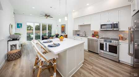 1655 2nd Street #302 Napa, CA 94559