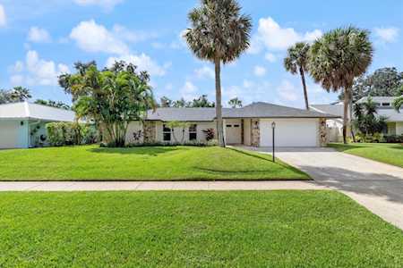 2562 Pepperwood Circle North Palm Beach, FL 33410