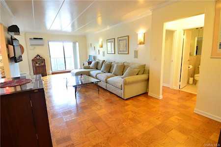 1101 Midland Ave #436 Bronxville, NY 10708