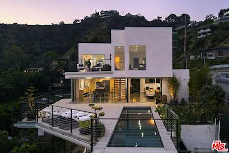 1800 N Crescent Heights Blvd Los Angeles, CA 90069