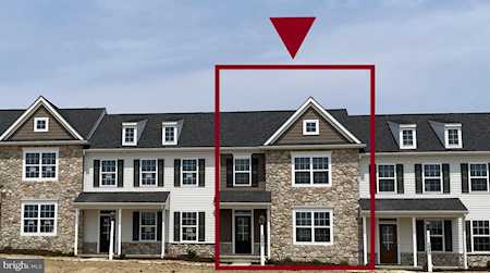 2472 Artesian Way #82 Lancaster, PA 17601