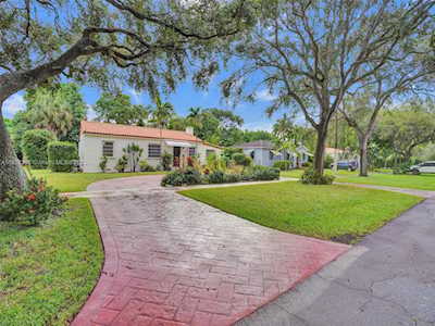 90 NW 110th St Miami Shores, FL 33168