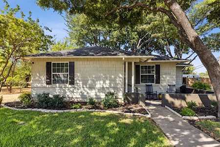 8543 Glencrest Lane Dallas, TX 75209