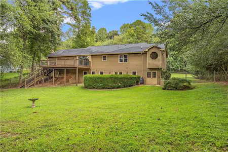 5200 Oaks Landing Court Sugar Hill, GA 30518