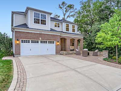 370 E Harrison Ct Elmhurst, IL 60126