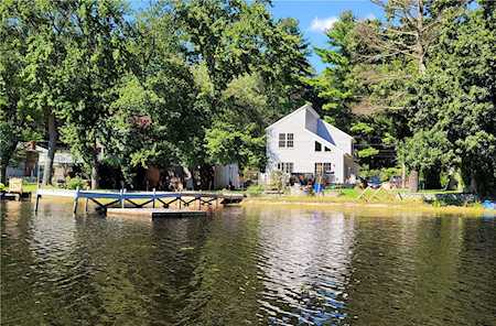 195 Lakehurst Dr Coventry, RI 02816