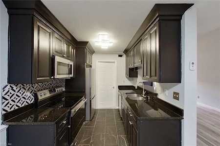 704 Aylesbury Dr Virginia Beach, VA 23462