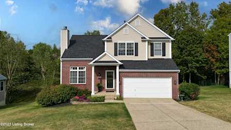2023 Cherrywood Dr La Grange, KY 40031