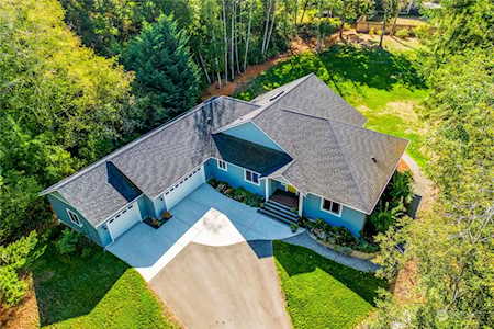 11540 Gray Ln NE Bainbridge Island, WA 98110