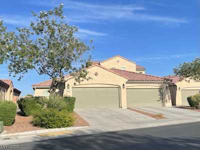 8821 Briar Bay Dr Las Vegas, NV 89131