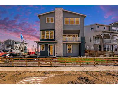 895 Lariat Ln Lafayette, CO 80026