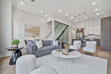 139 New York Ave #2 Jersey City, NJ 07307