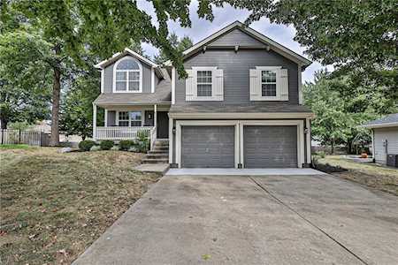 611 NW Silverstone Circle Grain Valley, MO 64029