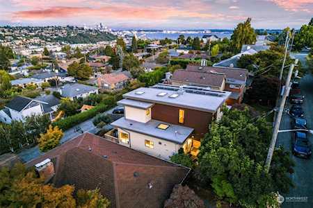 2626 27th Ave W Seattle, WA 98199
