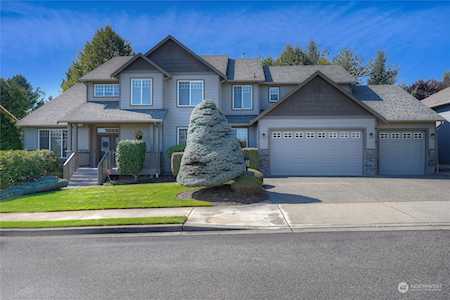 2716 13th Street Pl SW Puyallup, WA 98373