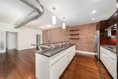 650 Montgomery St #205 Jersey City, NJ 07306