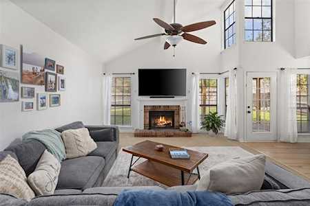 2103 Tanner Court Arlington, TX 76018