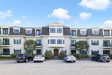 1404 South County Trl #116 East Greenwich, RI 02818