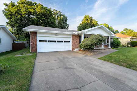 2009 E Mimosa St Springfield, MO 65804