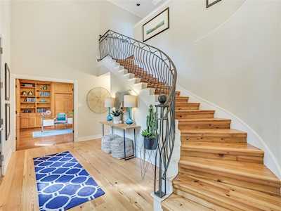9606 Bitternut CV Austin, TX 78759