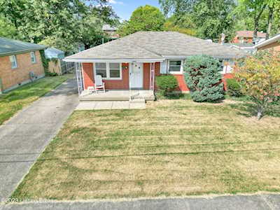 3907 Oakleaf Ln Louisville, KY 40219
