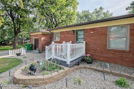 7401 Tangelo Dr Louisville, KY 40228