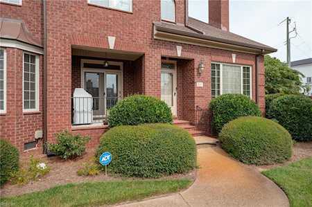 3217 Huntwick Ln Virginia Beach, VA 23451
