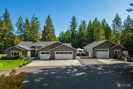8186 Hide A Way Ln NW Silverdale, WA 98383